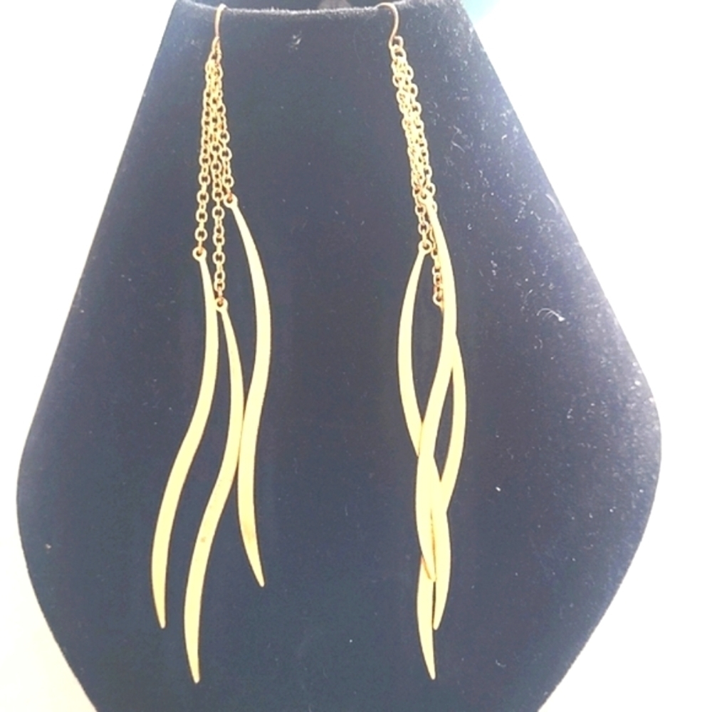 ($5 As An Add-on) A Pairs Of Gold Colour Earrings